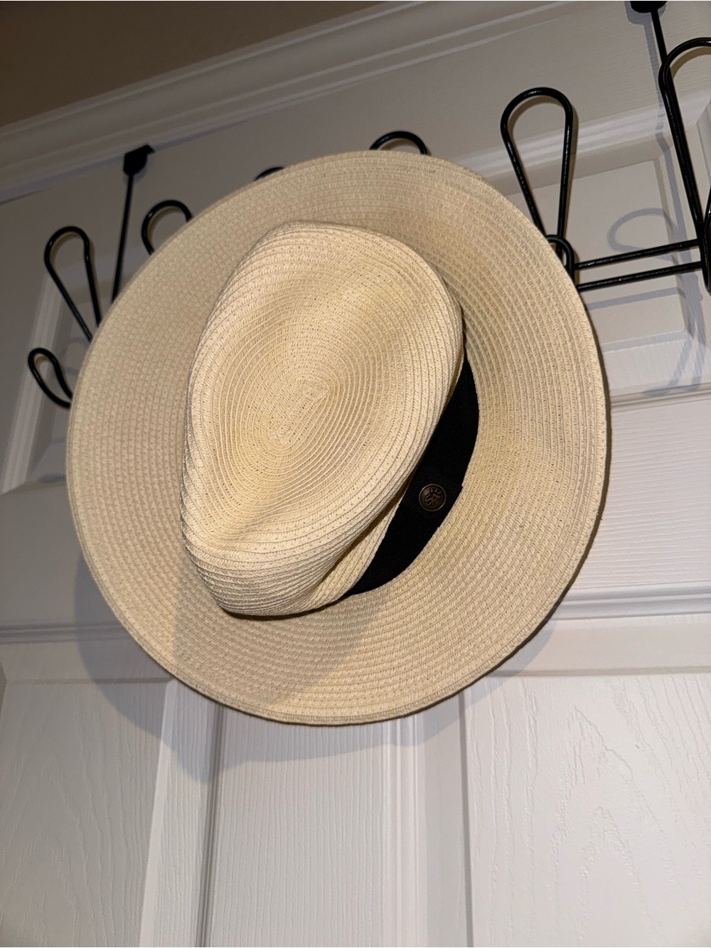 Women’s Wide-Brim Straw Sun Hat with Black Band